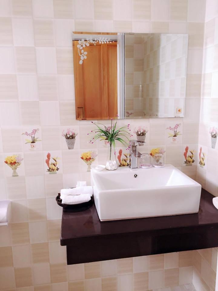 Lavender Hotel Hajfong Zewnętrze zdjęcie